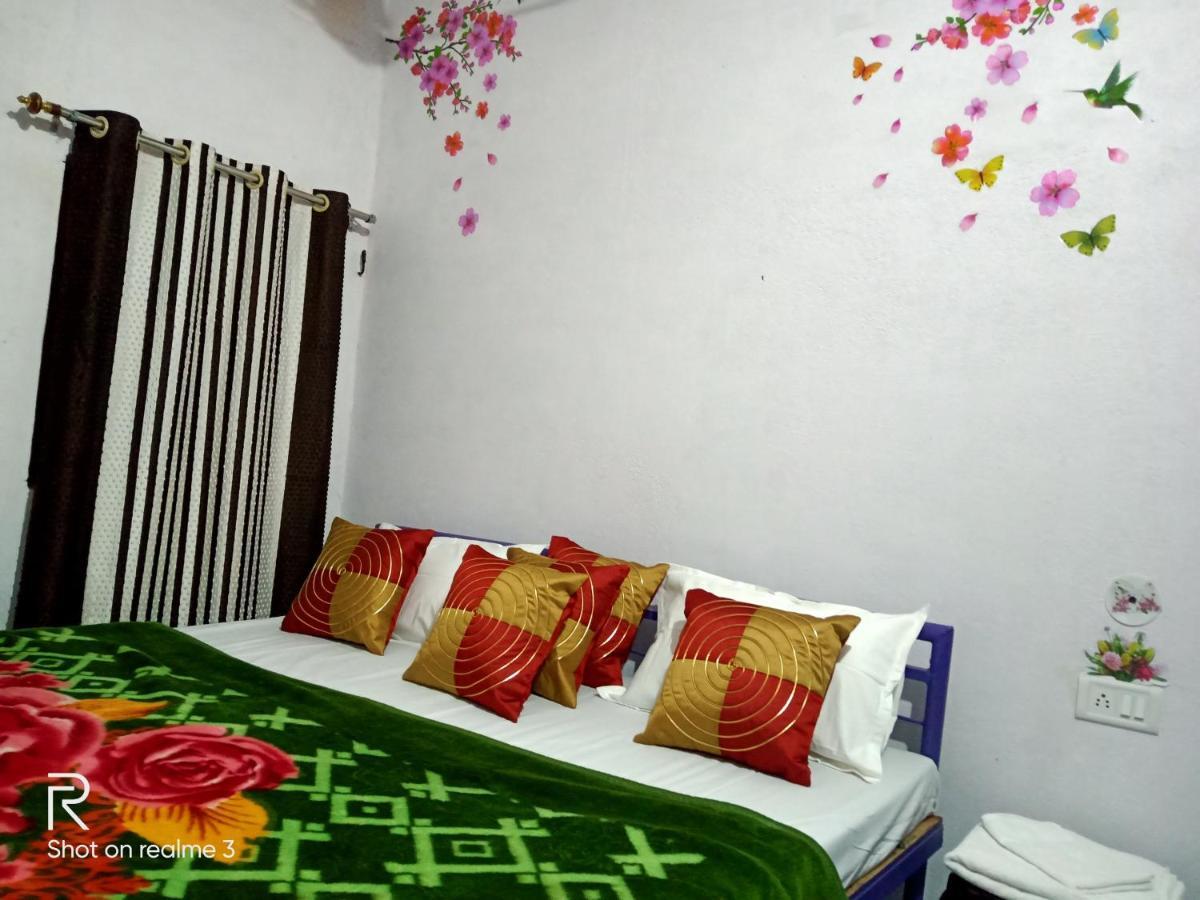 Khajuraho Dreams Homestay Exterior foto